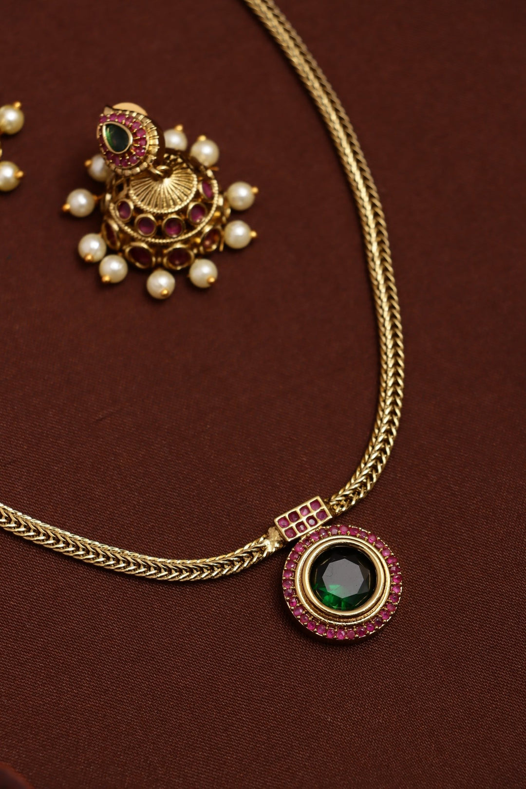 Round Pendant Attigai Set - N3741