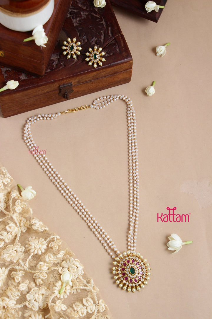 Round Pendant Pearl Mala - N3284