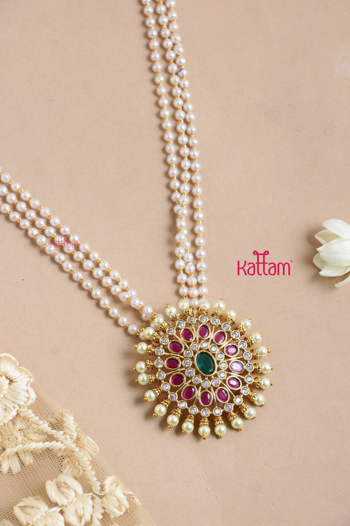 Round Pendant Pearl Mala - N3284