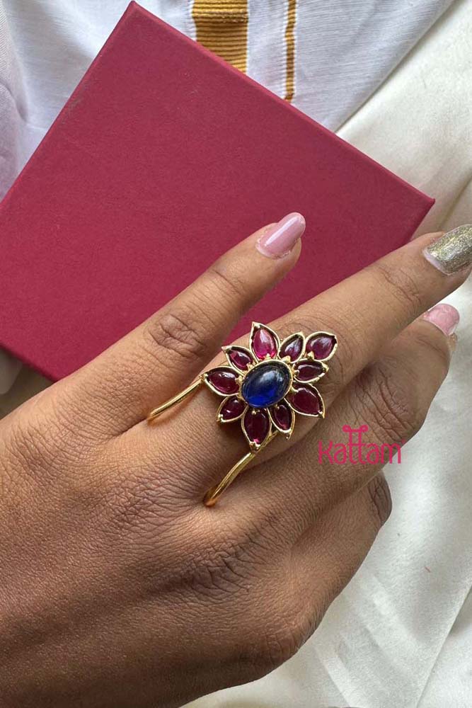 Ruby Blue Vangi Type Ring - R65