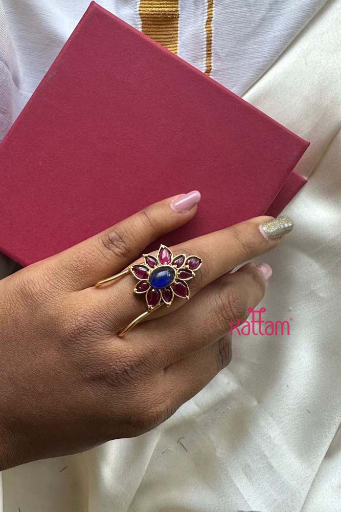 Ruby Blue Vangi Type Ring - R65