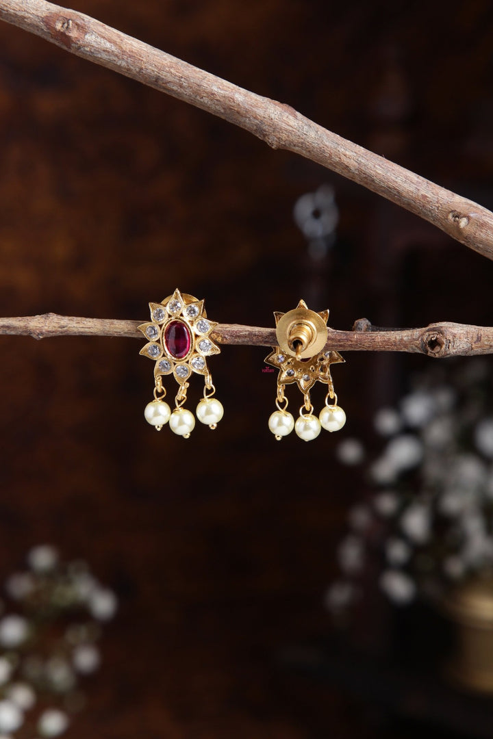 Ruby Oval Flower Pearl Earring - E471