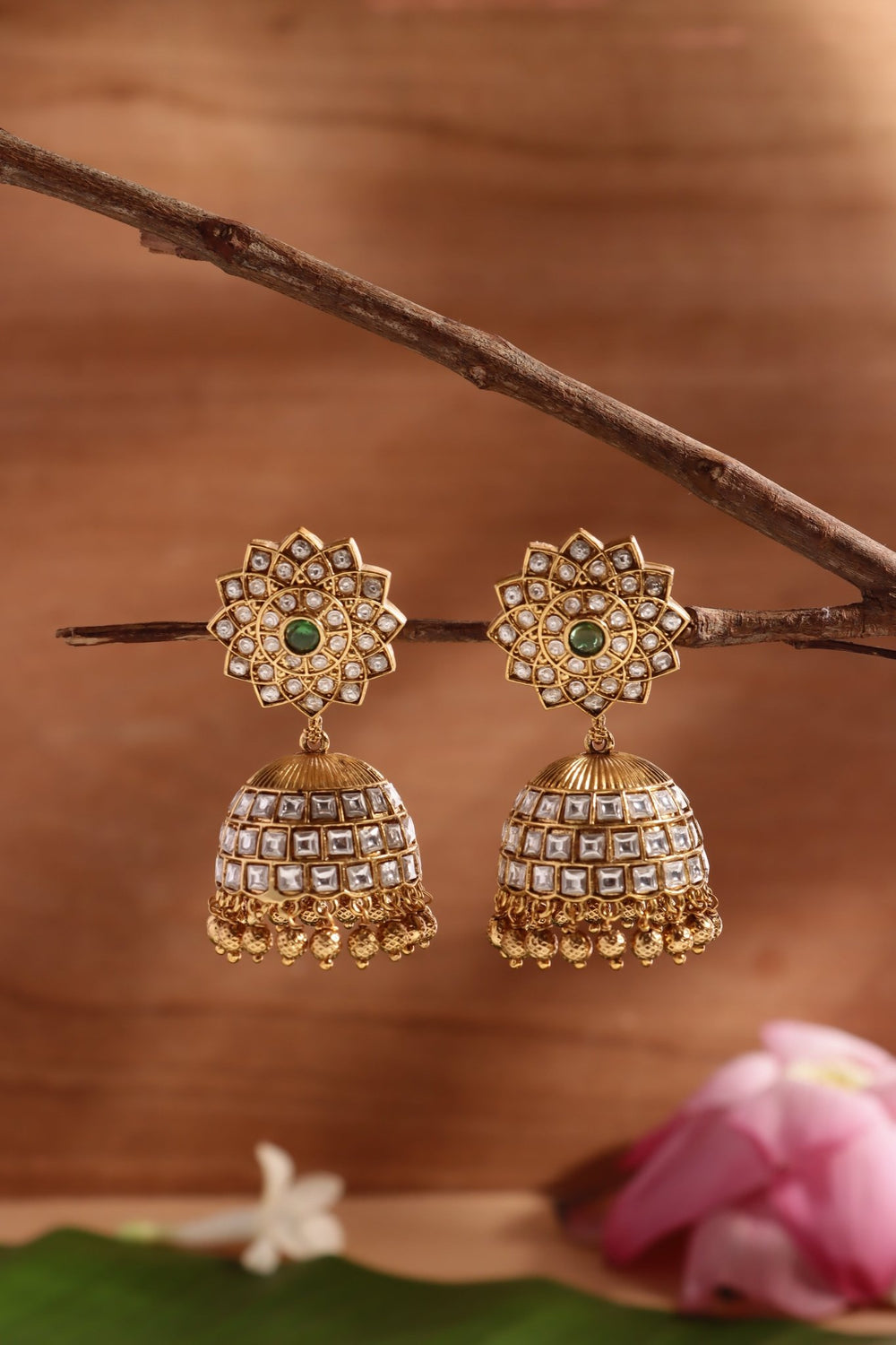 Rukmini - White Flower Kemp Jhumka - E1476