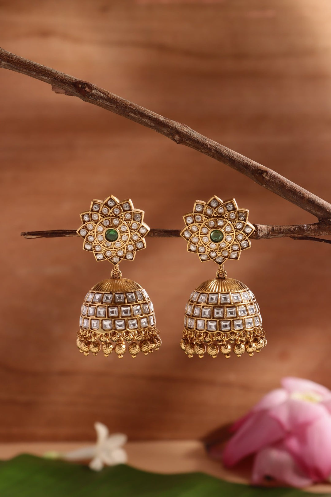 Rukmini - White Flower Kemp Jhumka - E1476