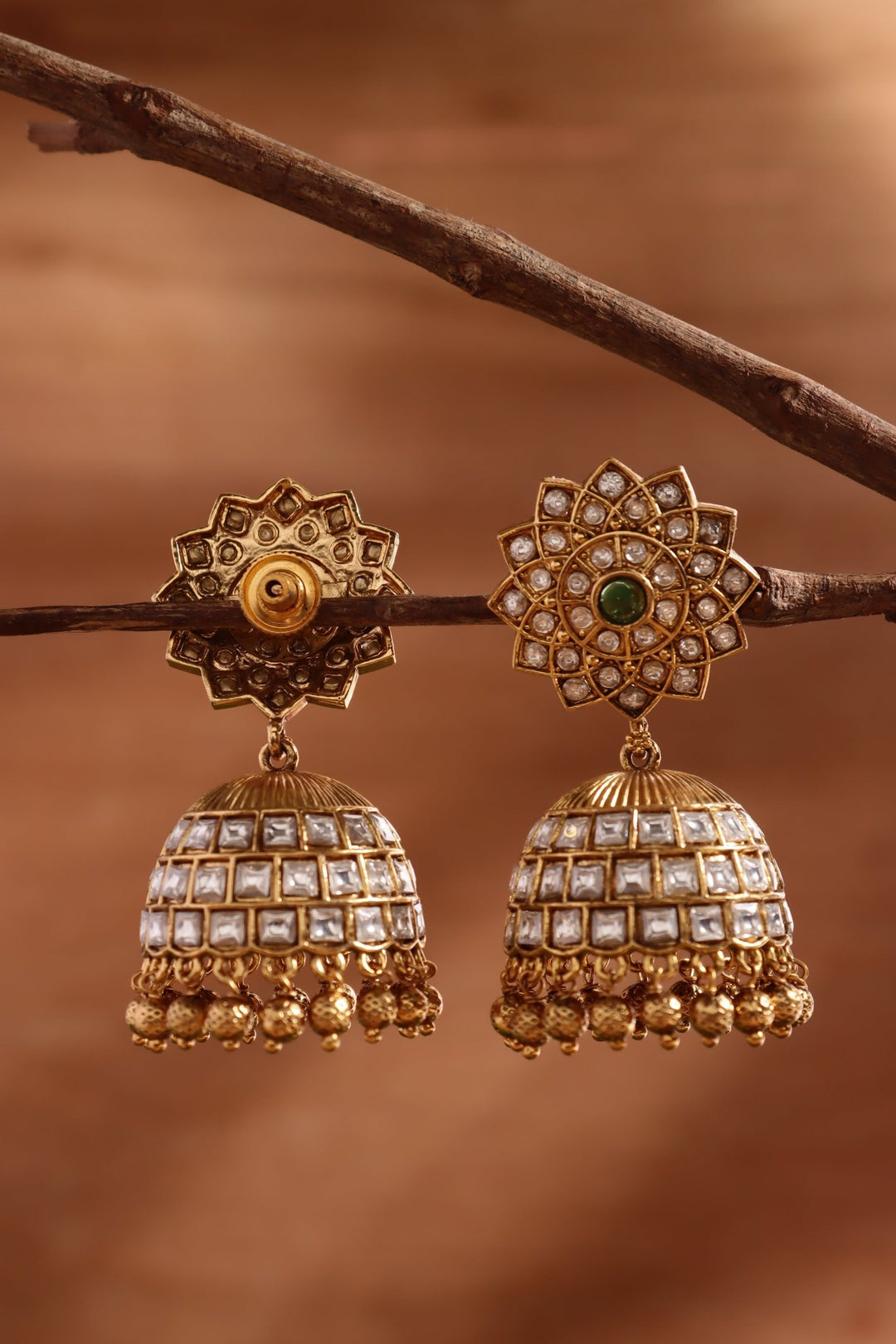 Rukmini - White Flower Kemp Jhumka - E1476