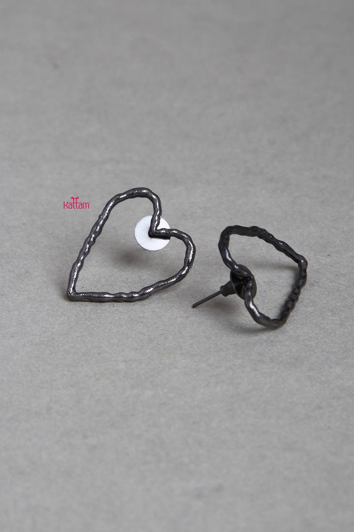 Rusted Heart Earring - E119