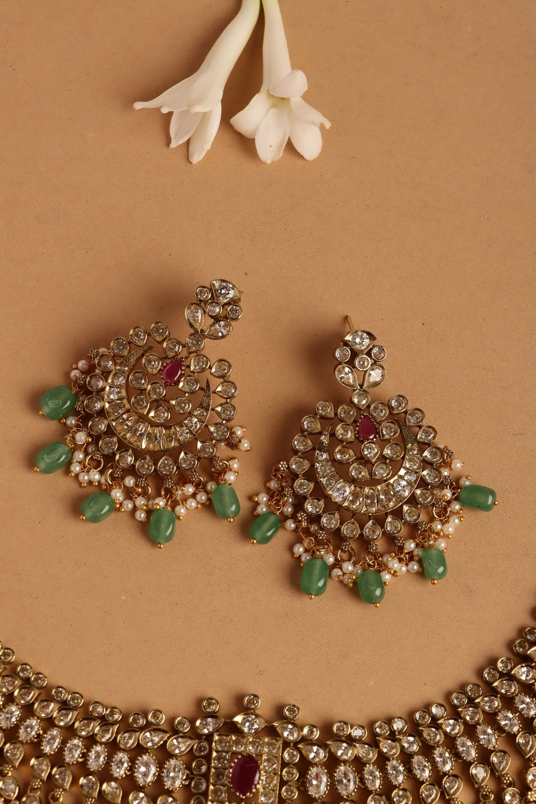 Sanvika - Halfmoon Choker Set - N5401