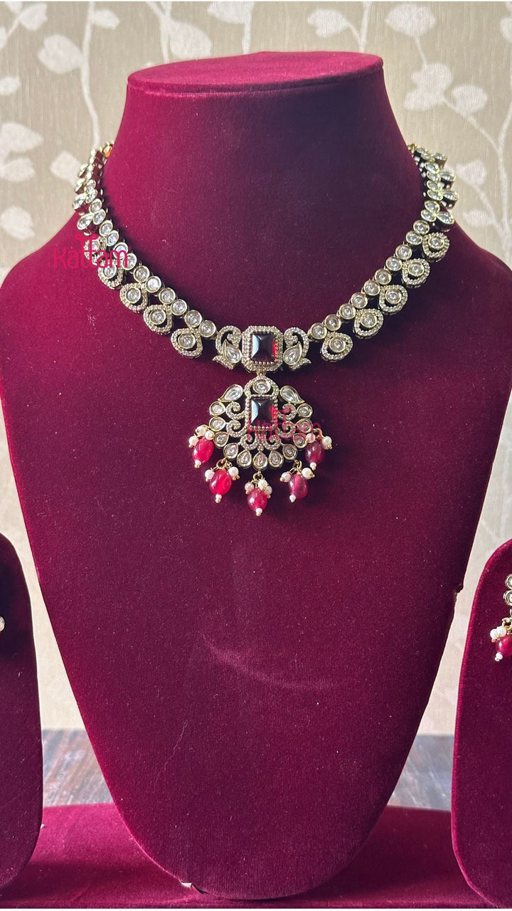 Sherin Victorian Maroon Short Necklace - N5046