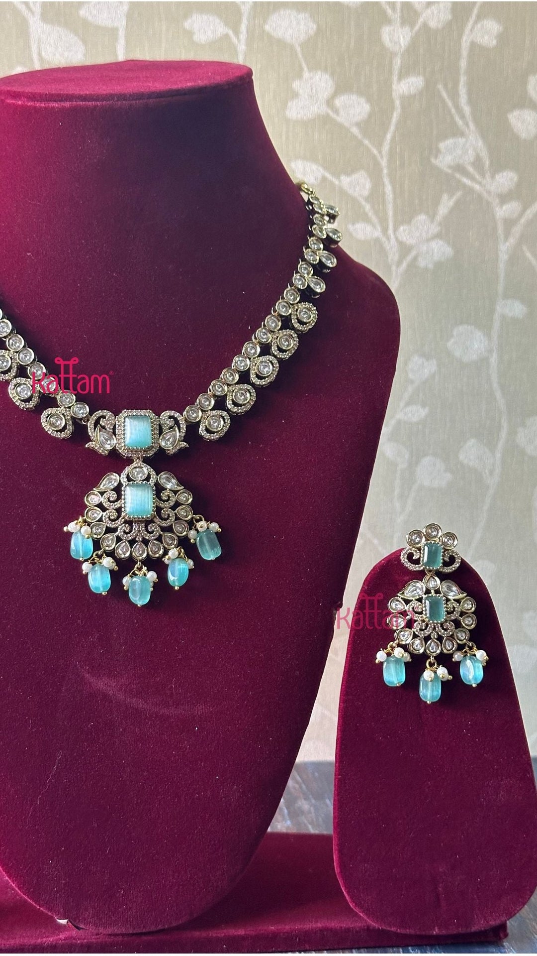 Sherin Victorian Mint Short Necklace - N5045