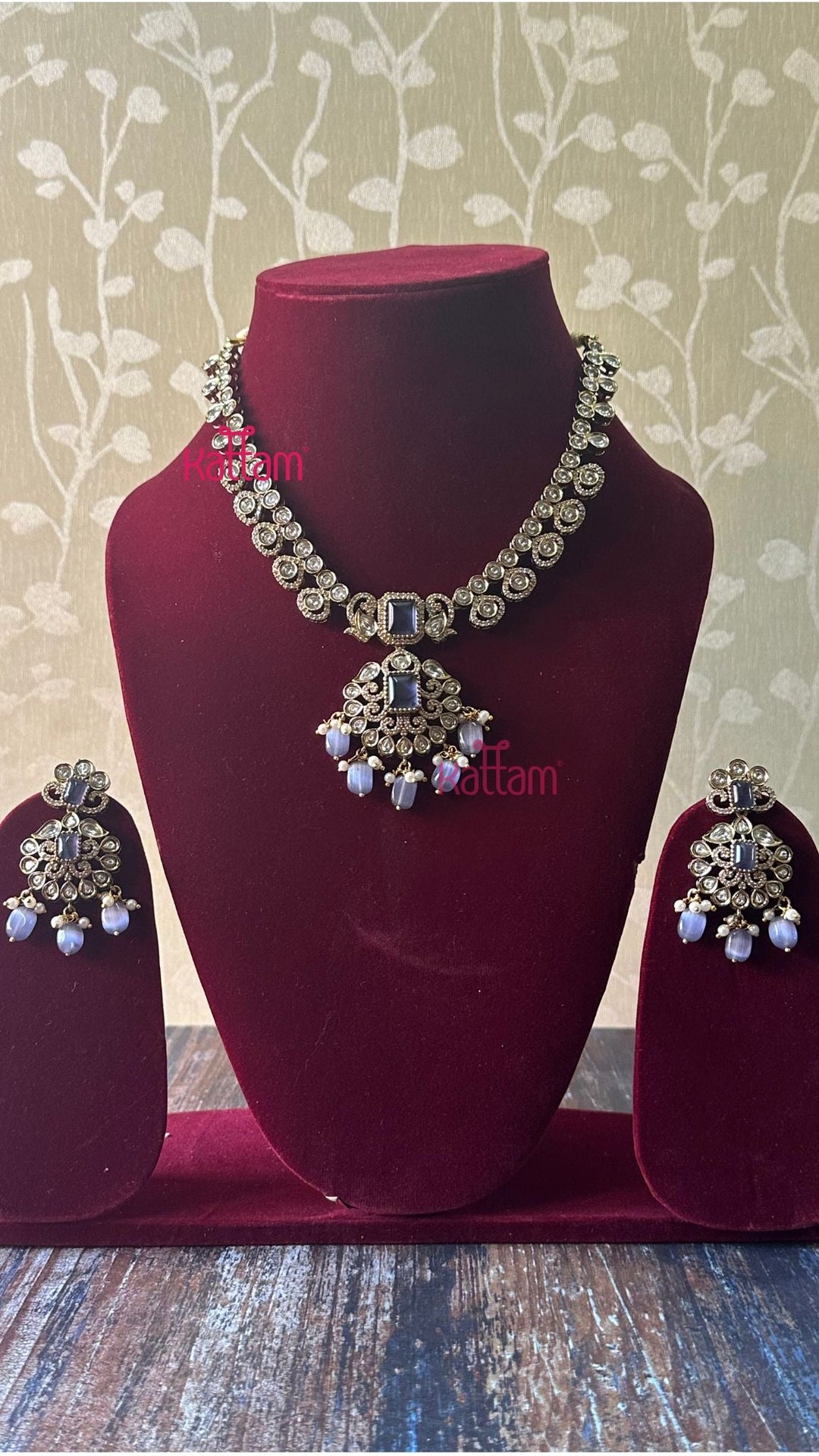 Sherin Victorian Purple Short Necklace - N5047