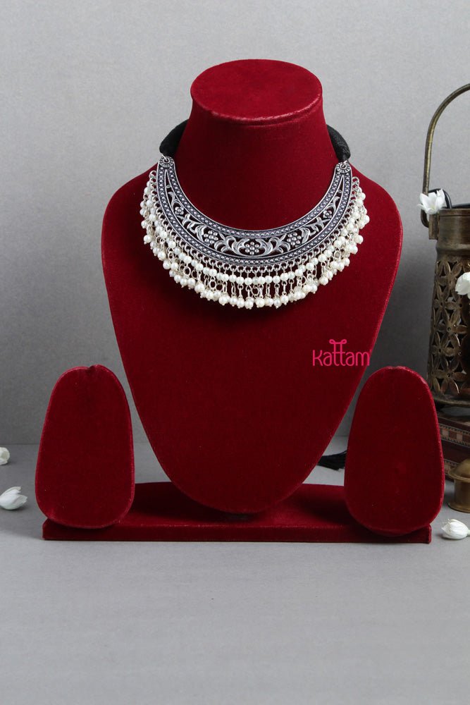 Silver Looalike Pearl Trim Choker ( No Earring) - N1936