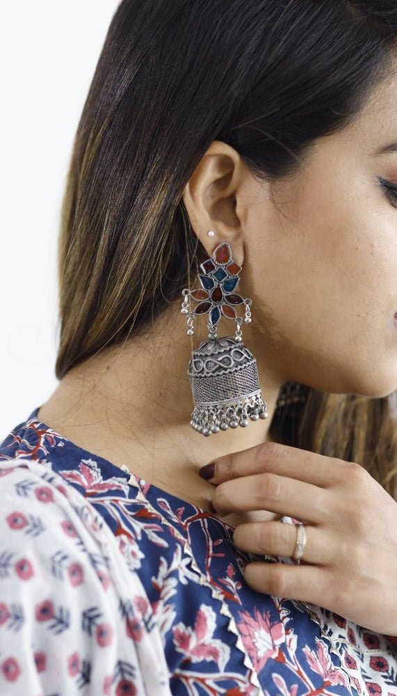 Silver Patterned Jhumka - E411