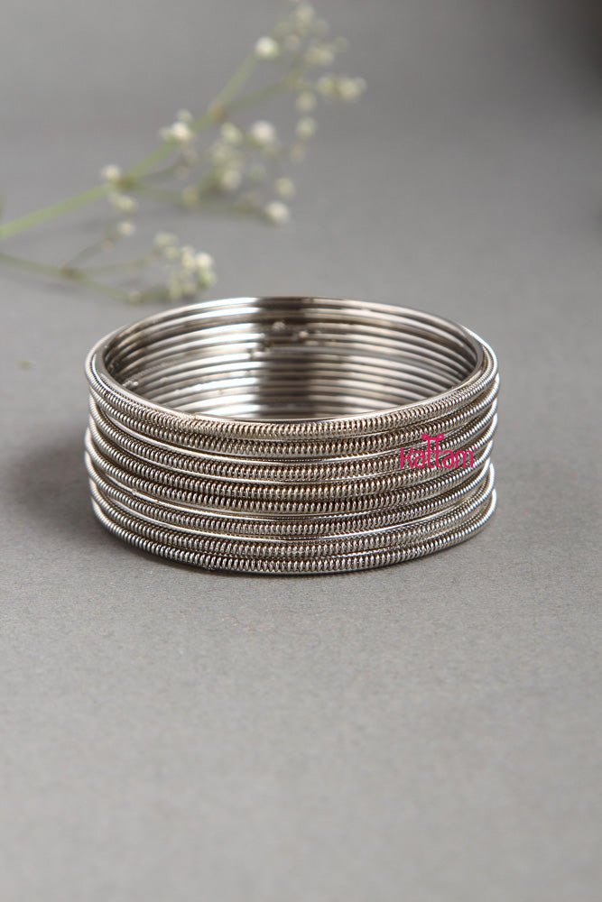 Silvertone Metal Fancy Bangle - B384 - V4