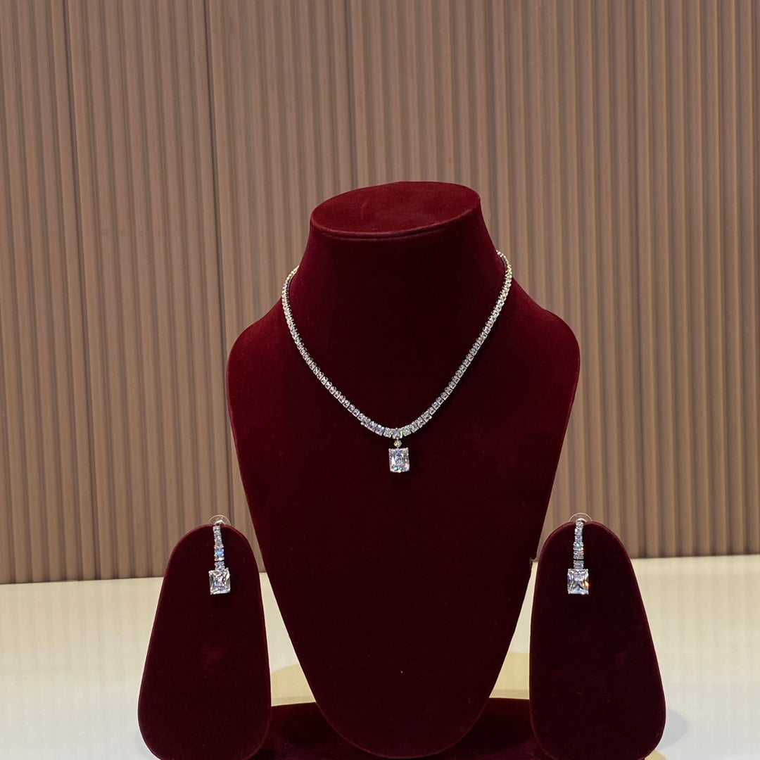 Silvertone Partywear Necklace - SPN44