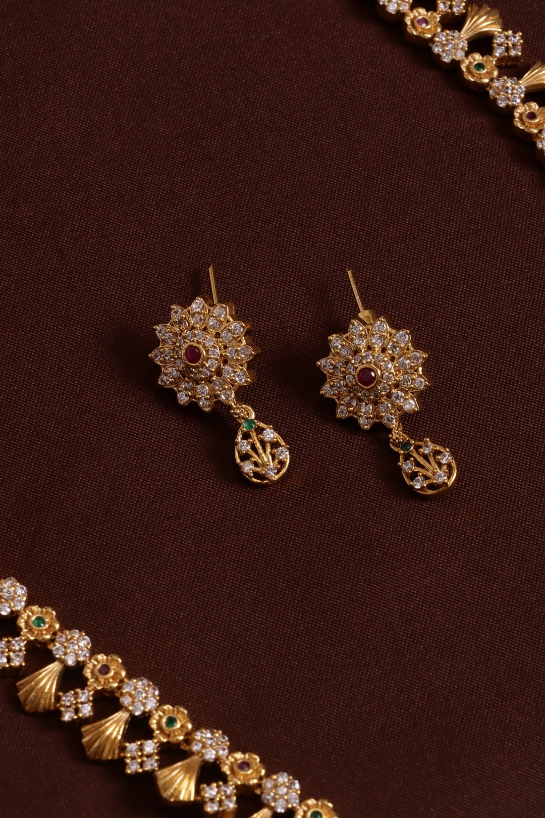 Simple AD Floral Pendant Haram - N4130