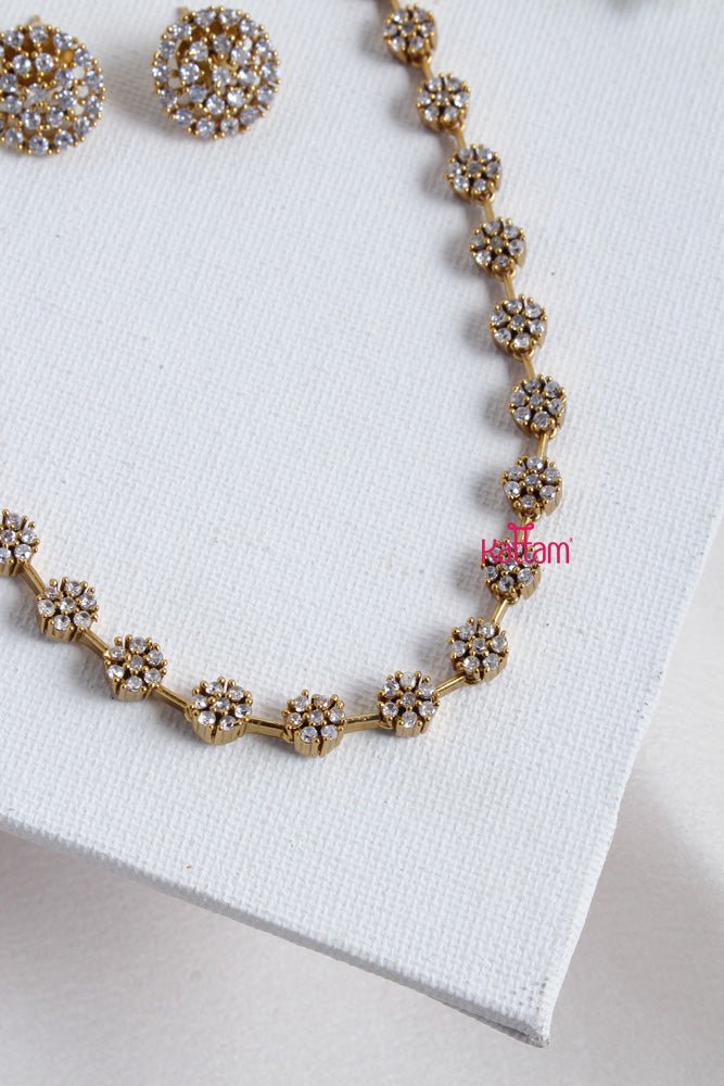 Simple AD White Floral Choker - N2302