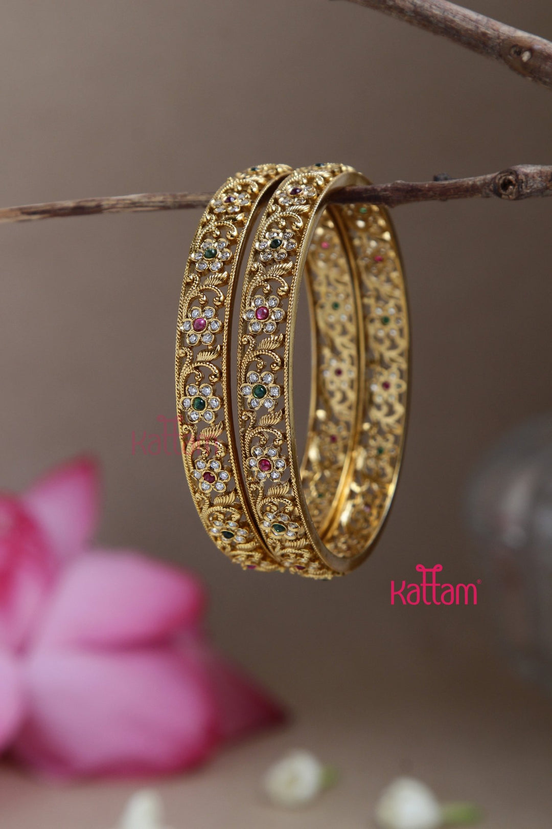 Simple Floral Bangle - B531 - V4