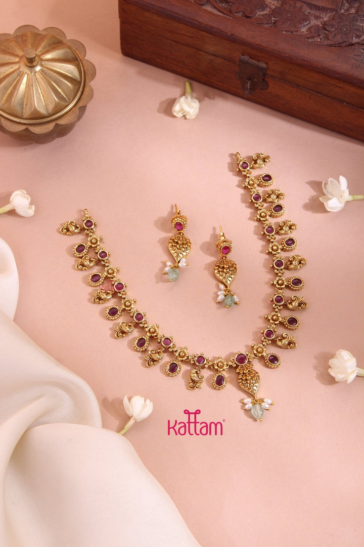 Simple Peacock Ruby Flower Choker - N3282