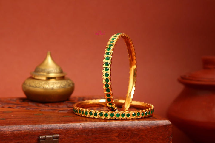 Single Line Green Stone Gati Bangle - B155