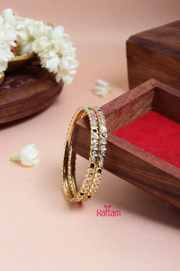 Single Line White &amp; Green Stone Gati Bangle - B548 - V4