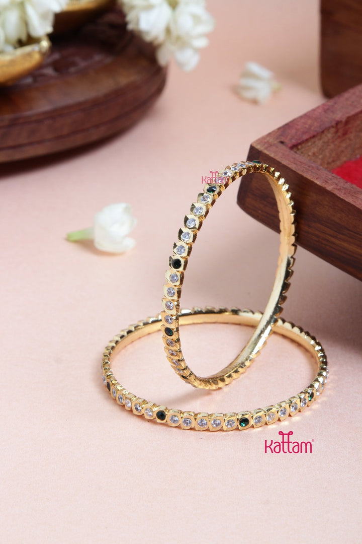 Single Line White &amp; Green Stone Gati Bangle - B548 - V4