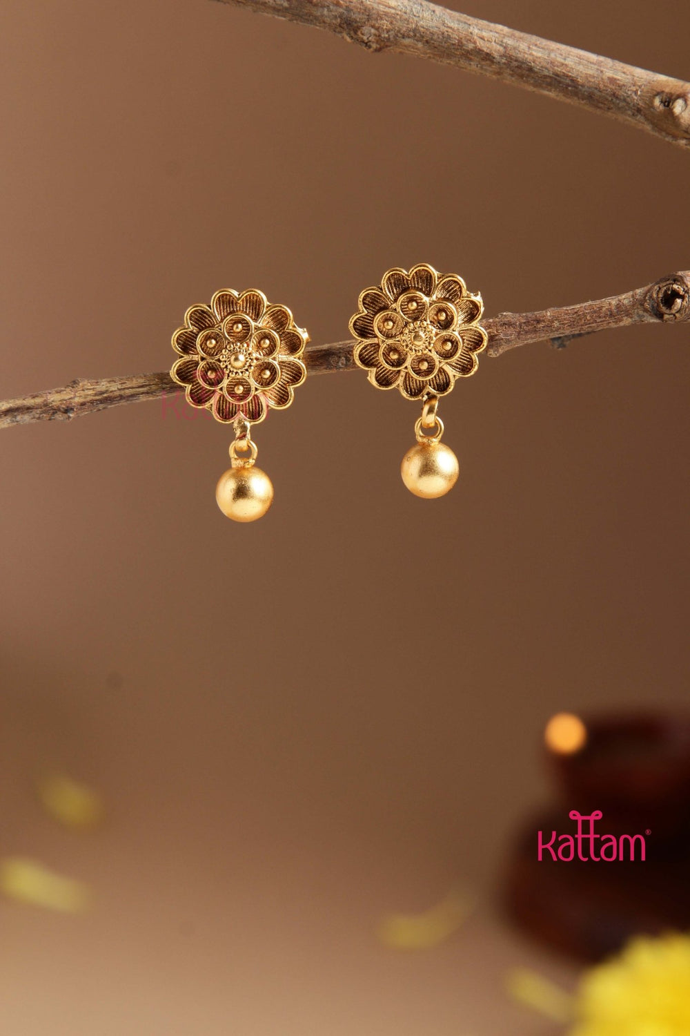 Small Flower Earring - Design 1 - E813