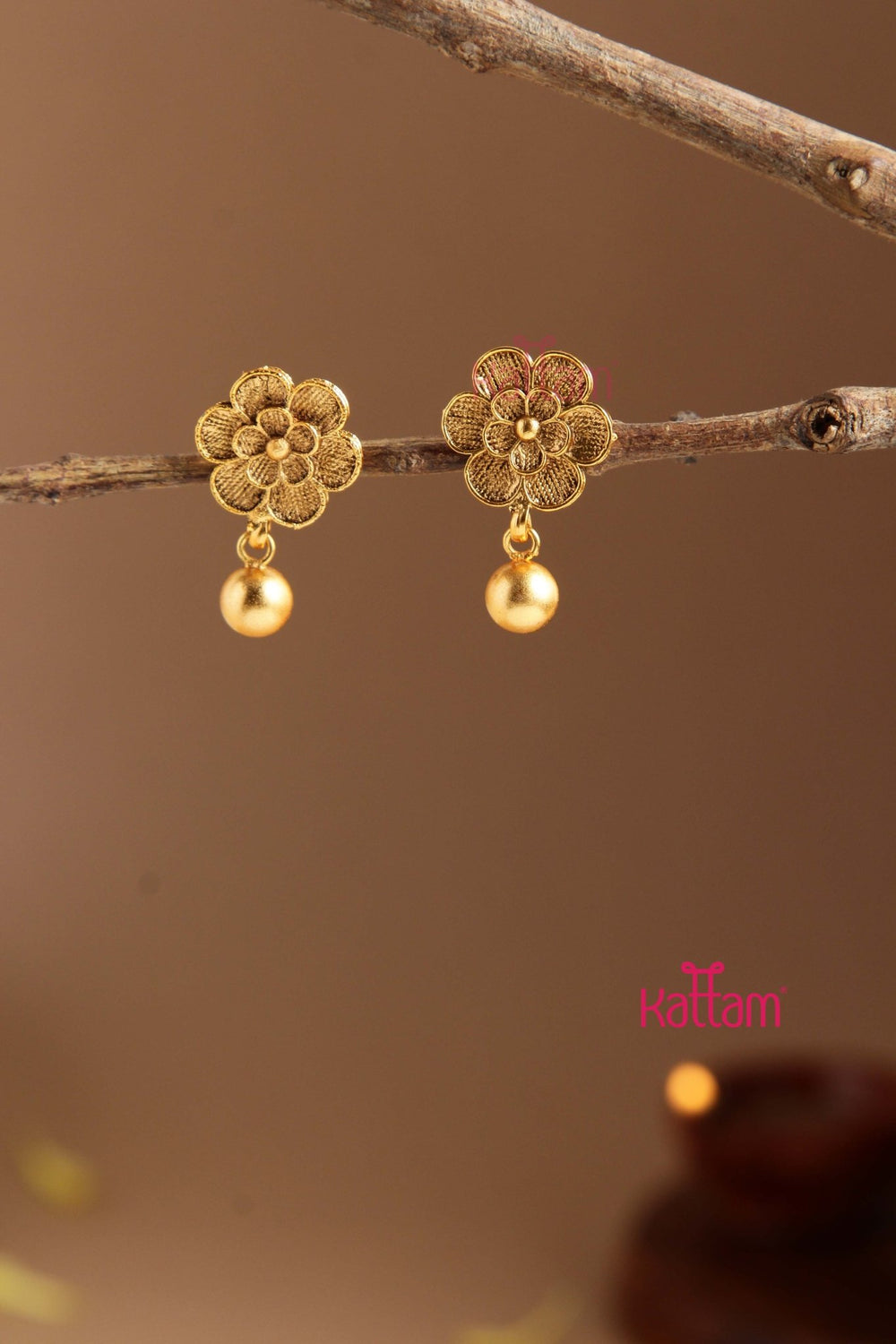 Small Flower Earring - Design 2 - E814