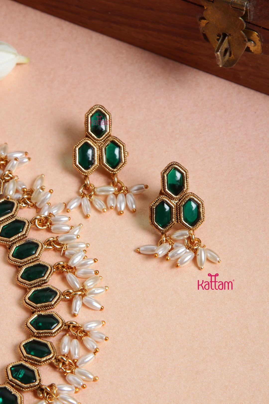 Stone Block Green Choker - N3110