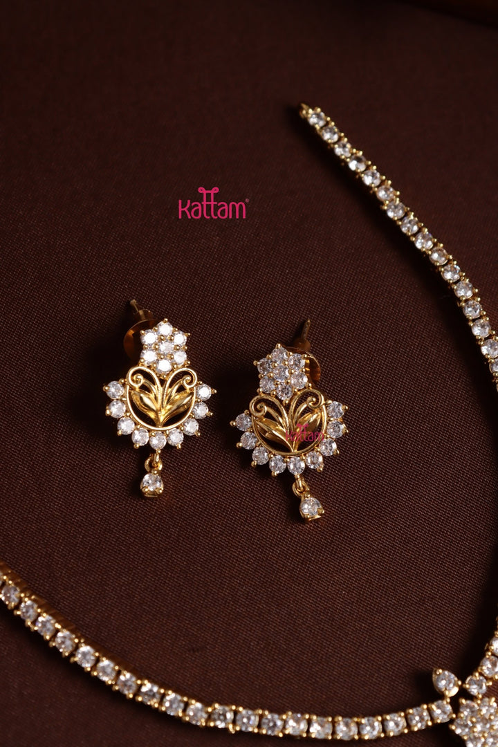 Surekha - White Stone Choker - N4010