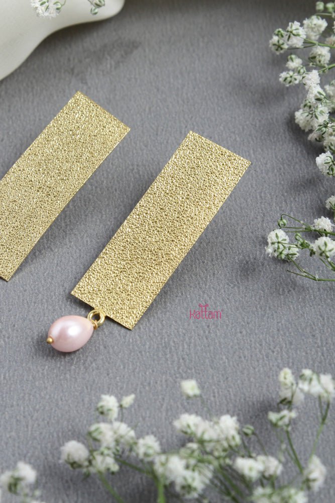 Texture GoldStrip Pearl Earring - V1 - E681