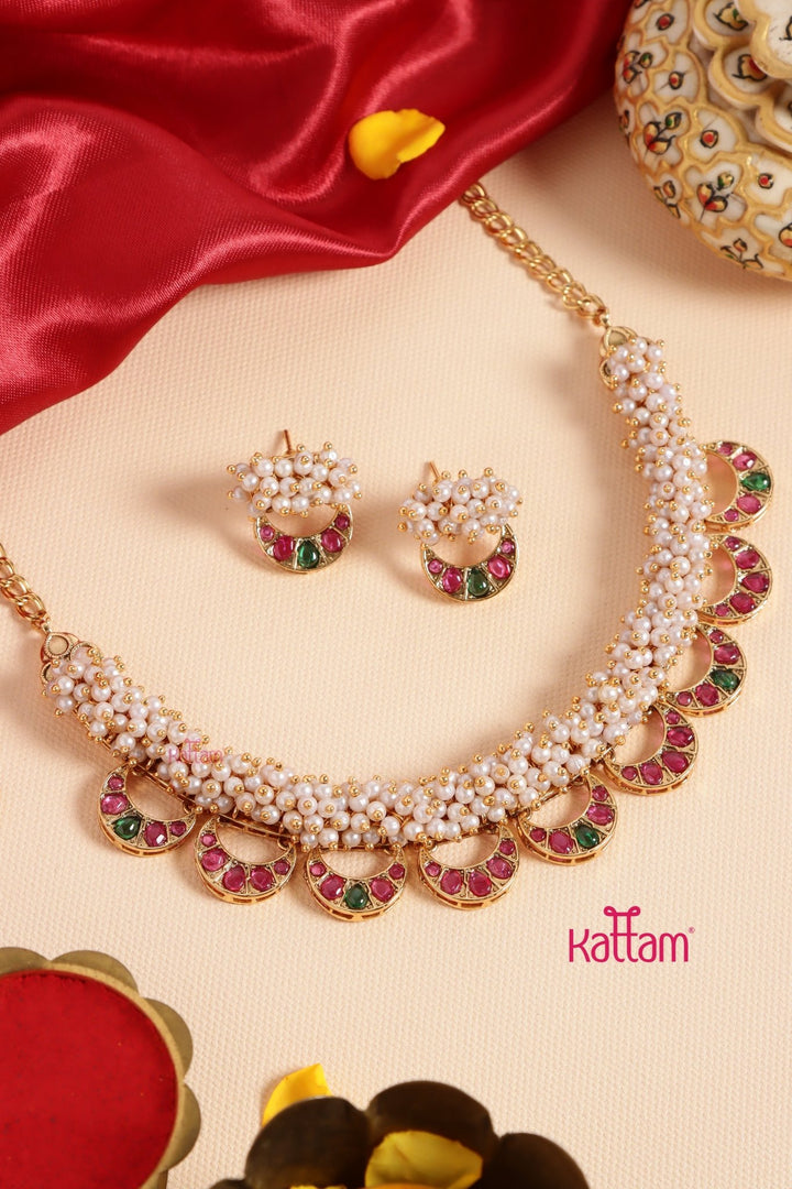Thendral - Clustered Pearl Choker - N3437