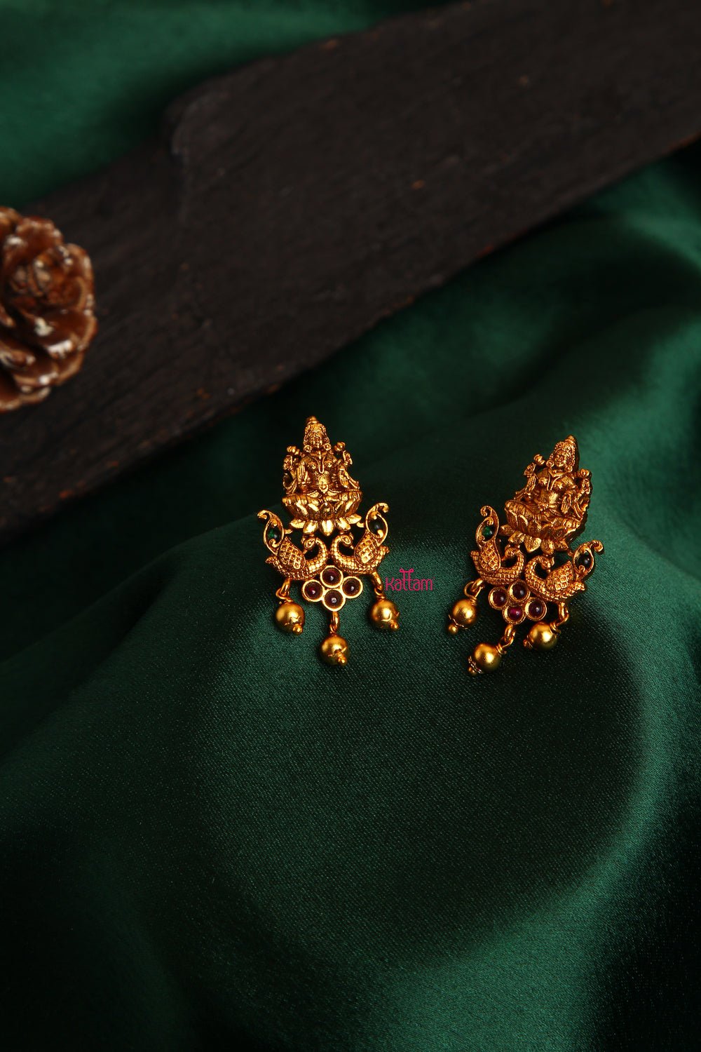 Traditional Goddess Pendant Set with Earrings (No chain) - P003