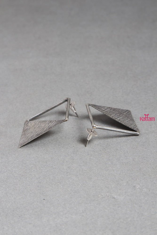 Triangle Drops - E230