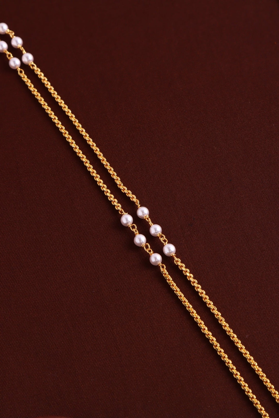 Twin Peacock Pearl Dollar Chain - White - N4058