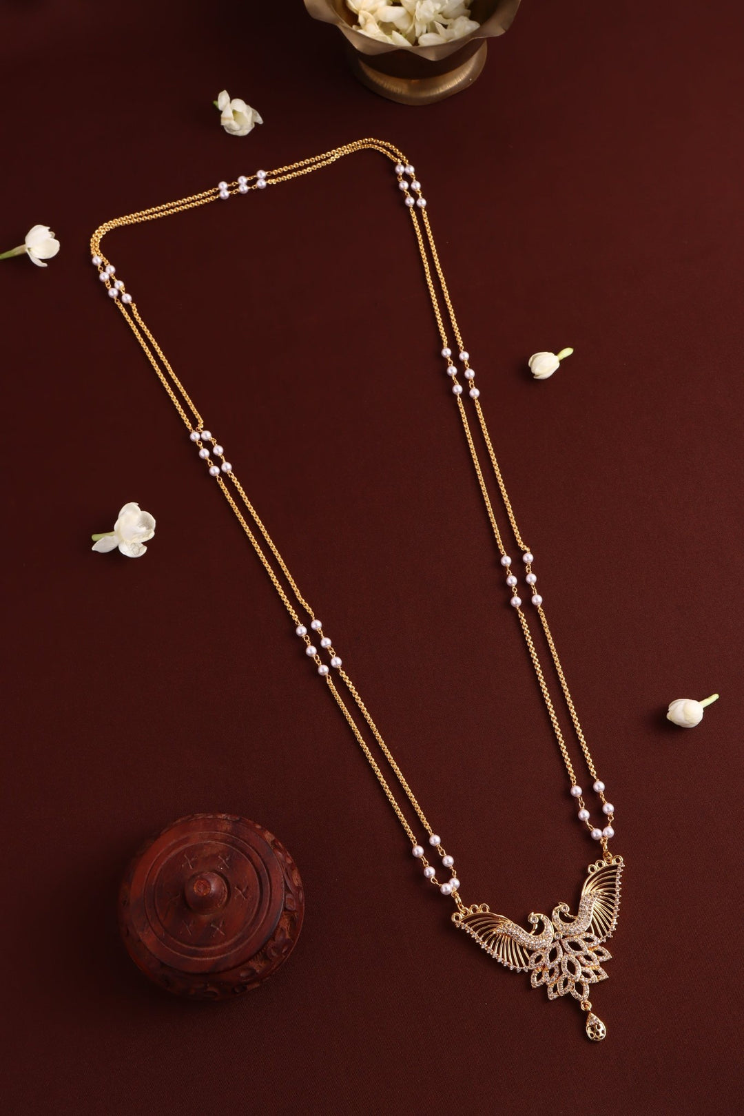 Twin Peacock Pearl Dollar Chain - White - N4058