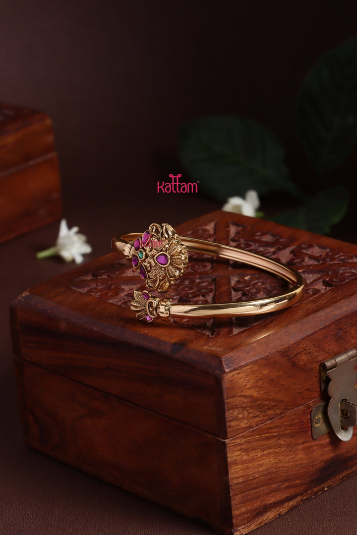 Twin Peacock Stone Kada - B624