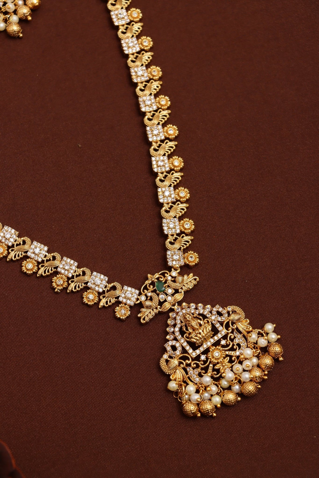 Vaigavi - Goddess Pearl Haram - N3722