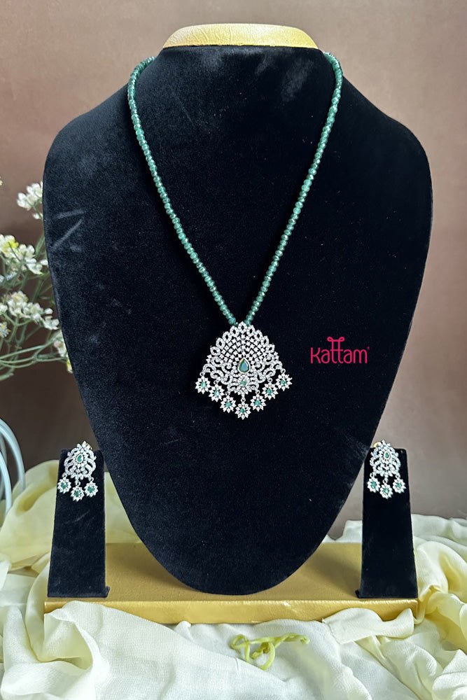 Victorian AD Grand Stone Green Crystal Beads Chain ( No Earrings ) - N2257
