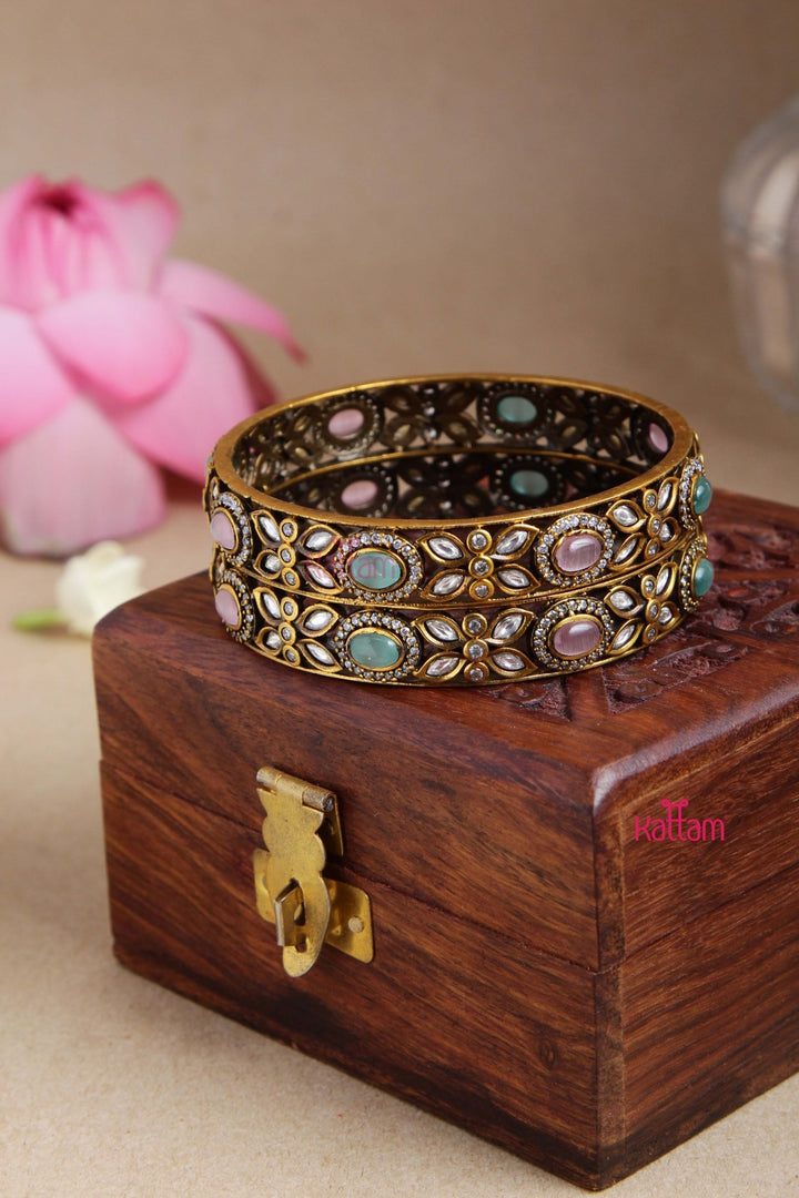 Victorian Pastel Oval Stone Bangle - B505 - V4