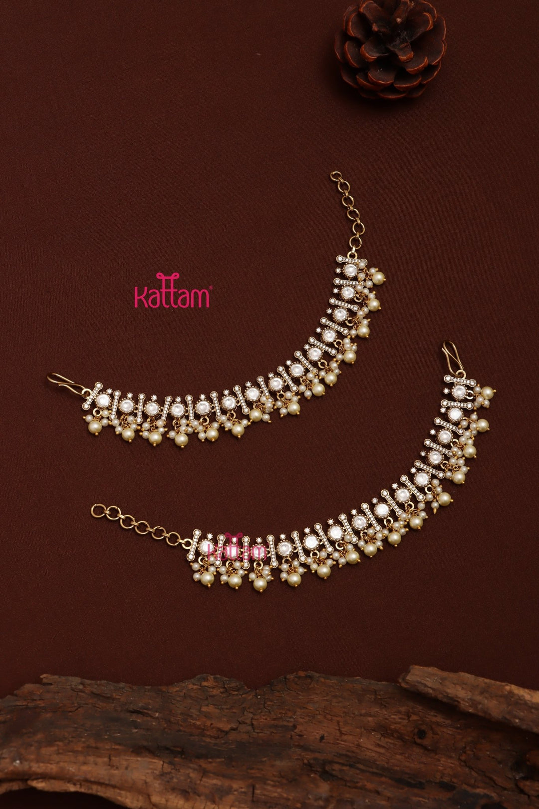 Victorian White AD Pearl Erachain - EC063