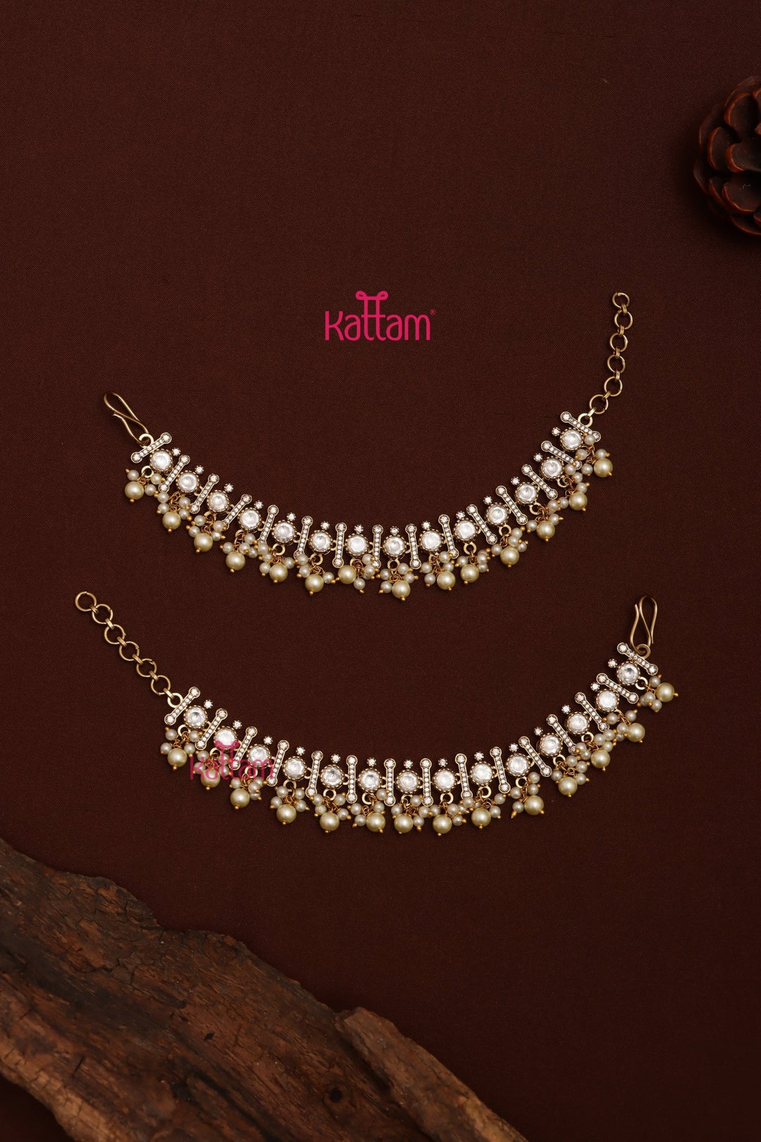 Victorian White AD Pearl Erachain - EC063