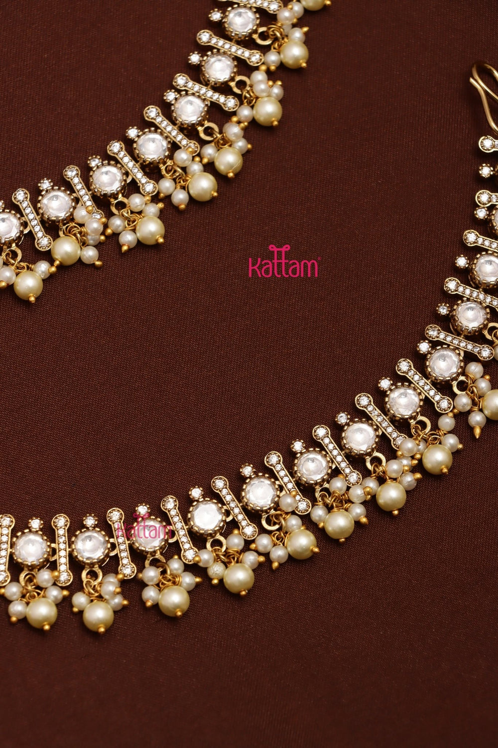 Victorian White AD Pearl Erachain - EC063