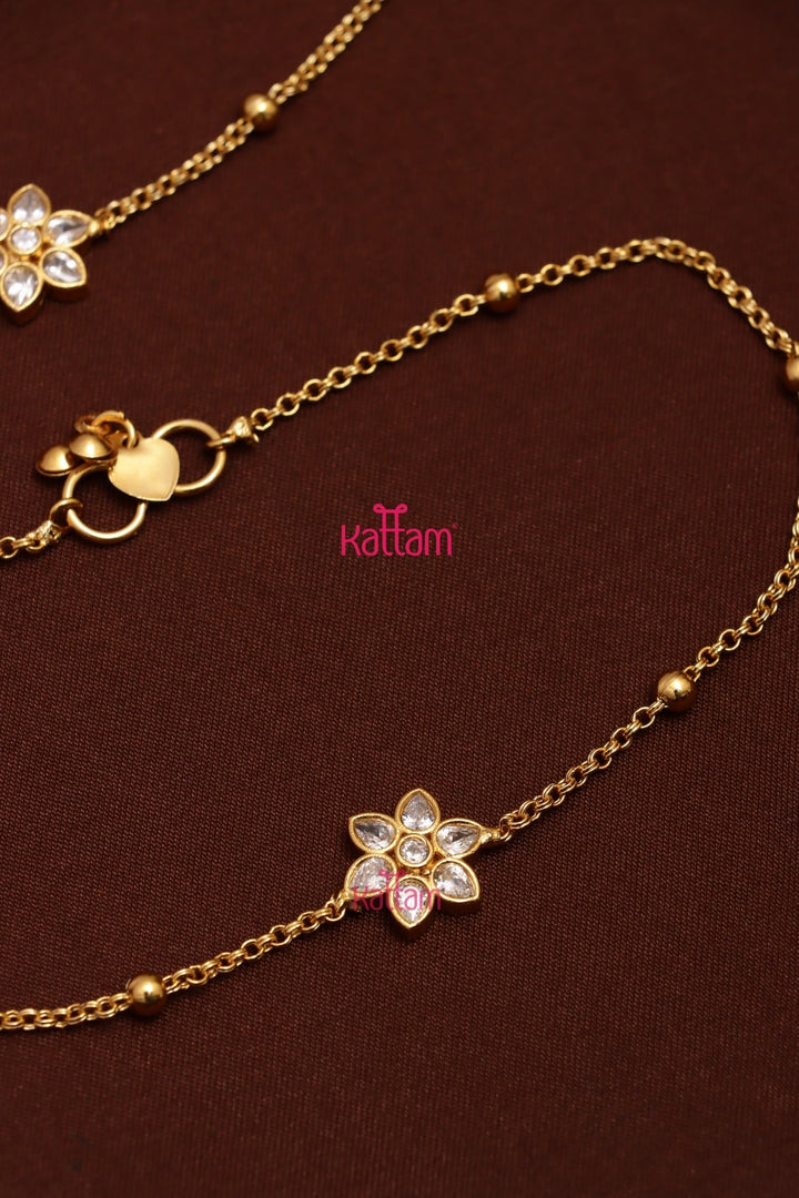 White Flower Anklet - A34