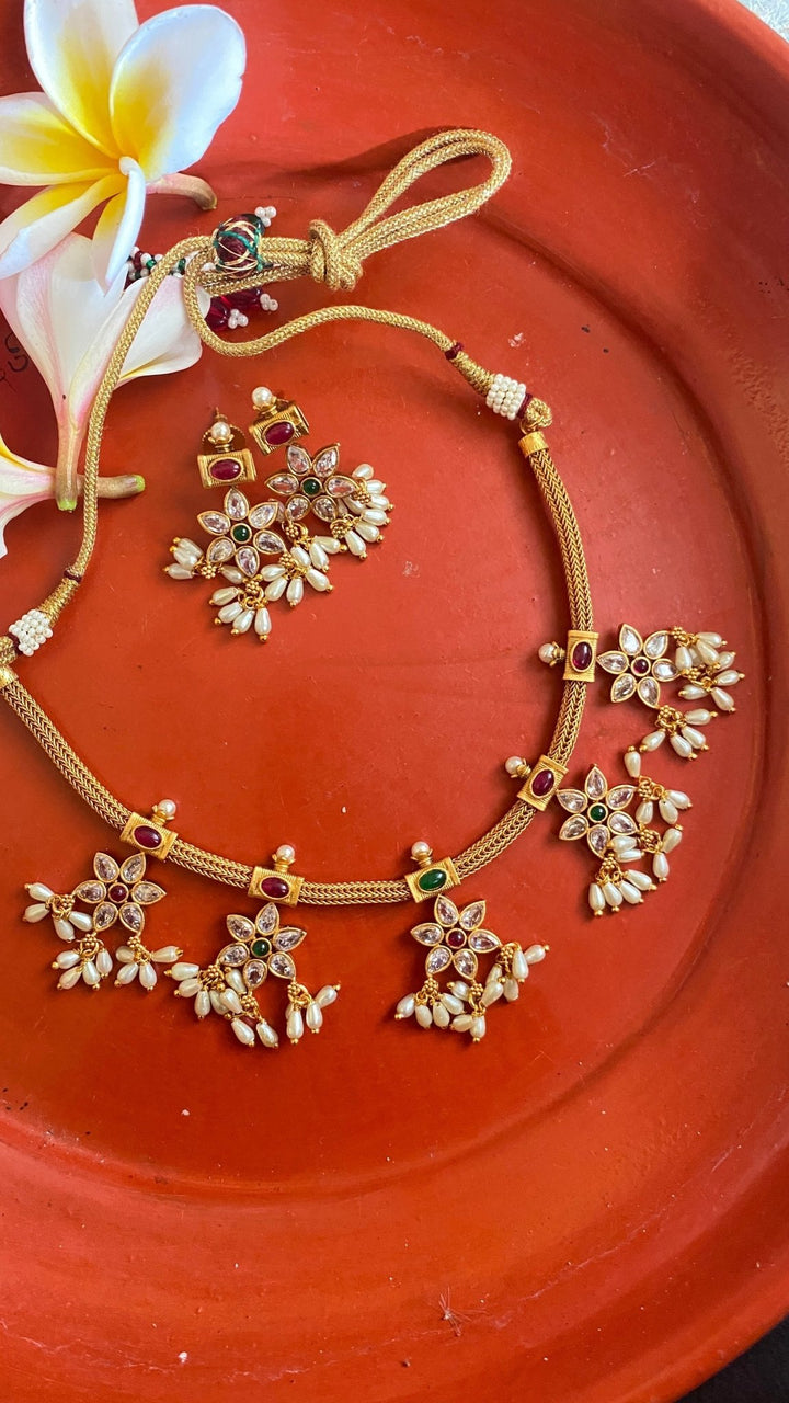 White Stone Floral Choker - N1007