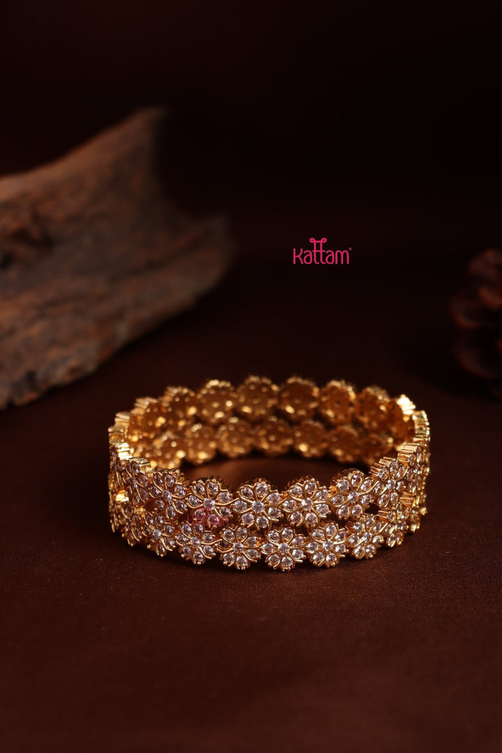 White Stone Flower Bangle ( Set of 2 ) - B597 - V4