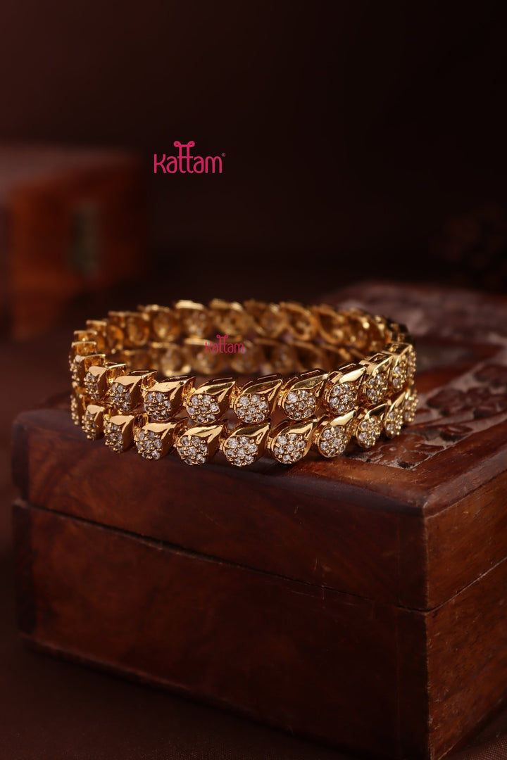 White Stone Flower Drop Bangle ( Set of 2 ) - B636-V4