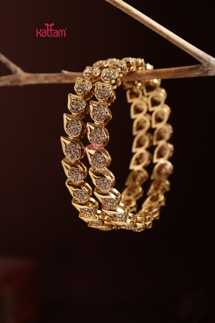 White Stone Flower Drop Bangle ( Set of 2 ) - B636-V4