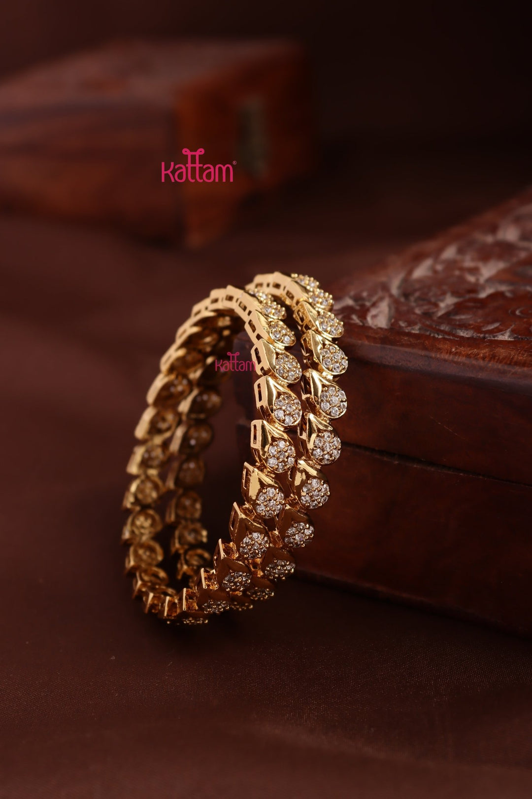 White Stone Flower Drop Bangle ( Set of 2 ) - B636-V4