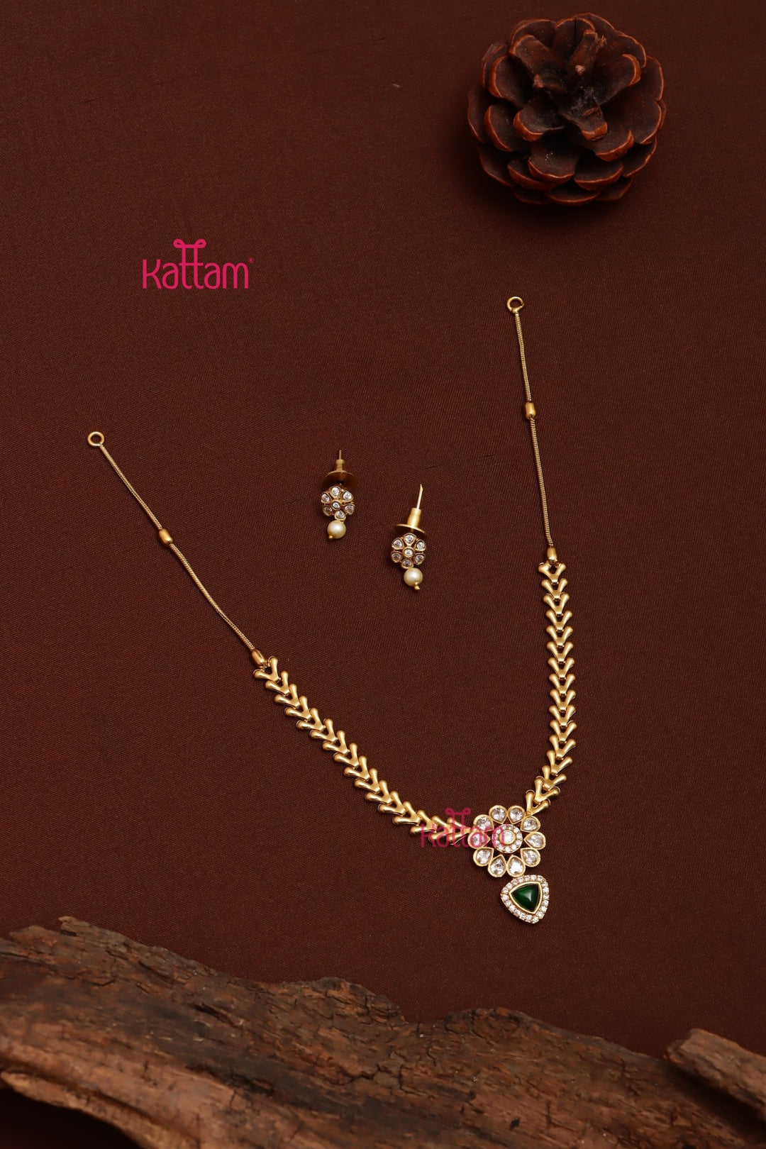 Yashi - Green Flower Dollar Chain - N3699