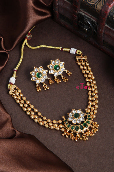 Budgetted Green Halfmoon Gold Choker